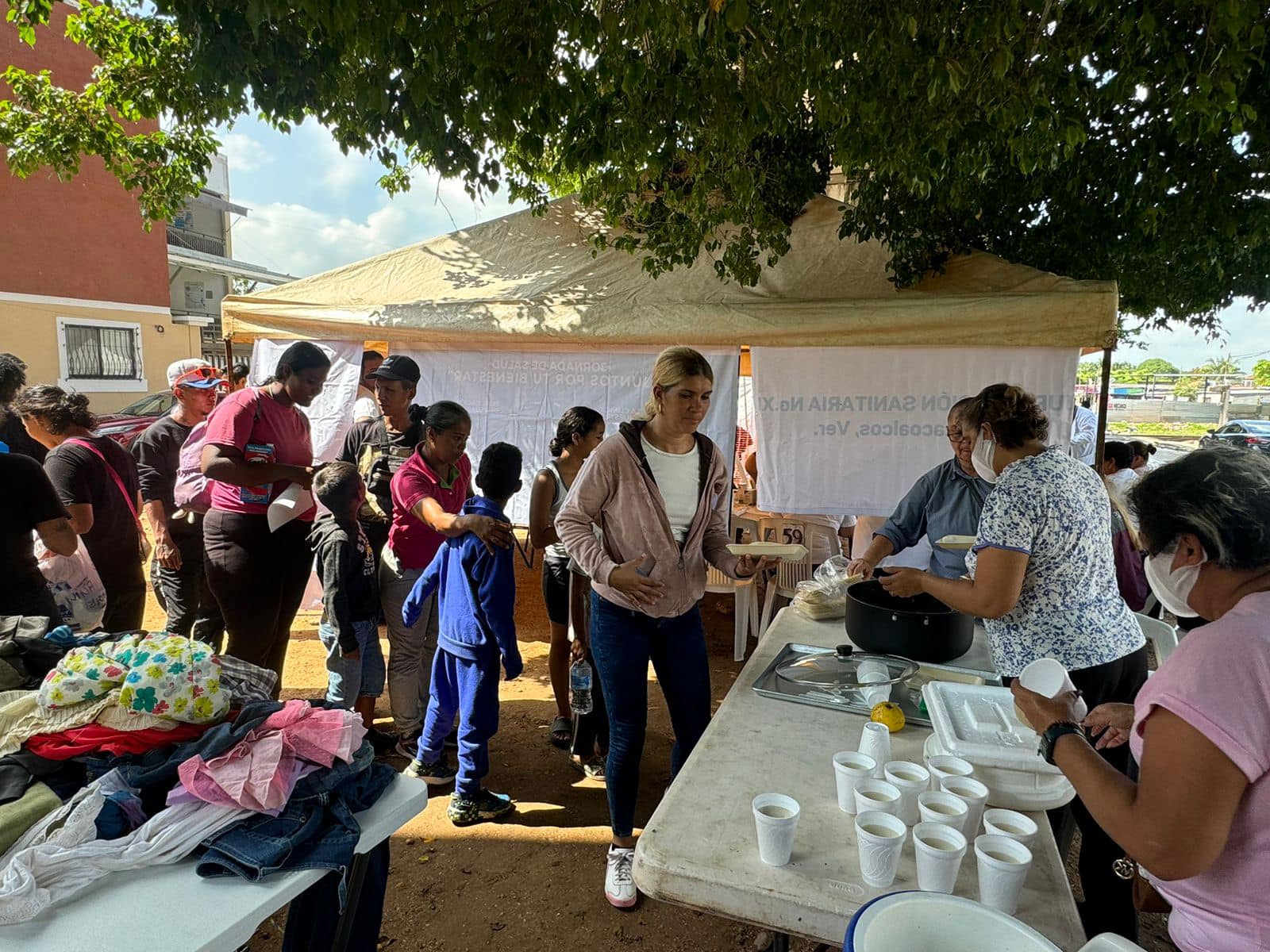 Margarita Santoprieto Peralta impulsa jornada de salud y asistencia social para migrantes en Coatzacoalcos