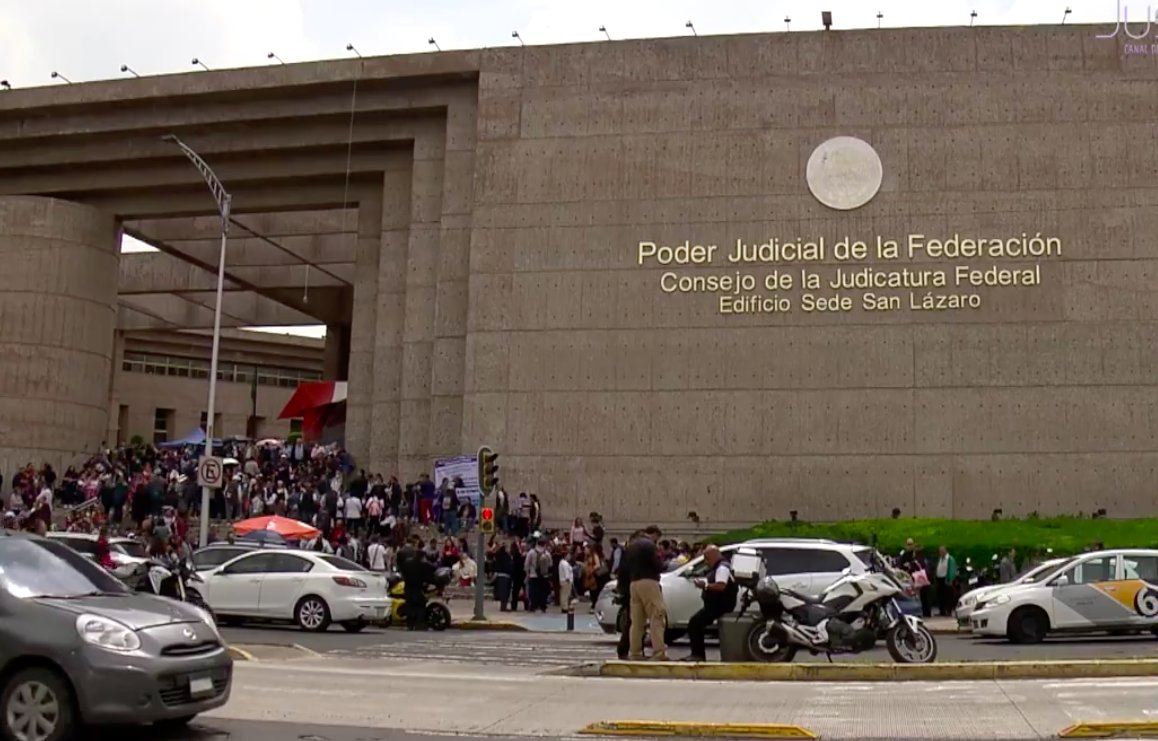 «Hasta nos va a ayudar que no estén los jueces»: AMLO minimiza impacto del paro del Poder Judicial