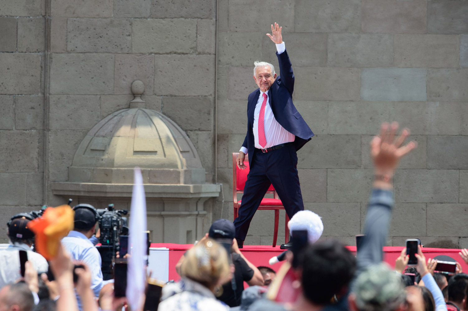 En su sexto informe, AMLO confirma jubilación de la política: “Nada me hace más feliz que haber reducido la pobreza en México”